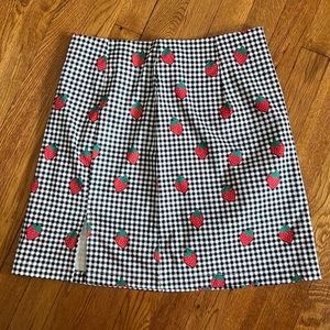 Cider Strawberry Slit Skirt